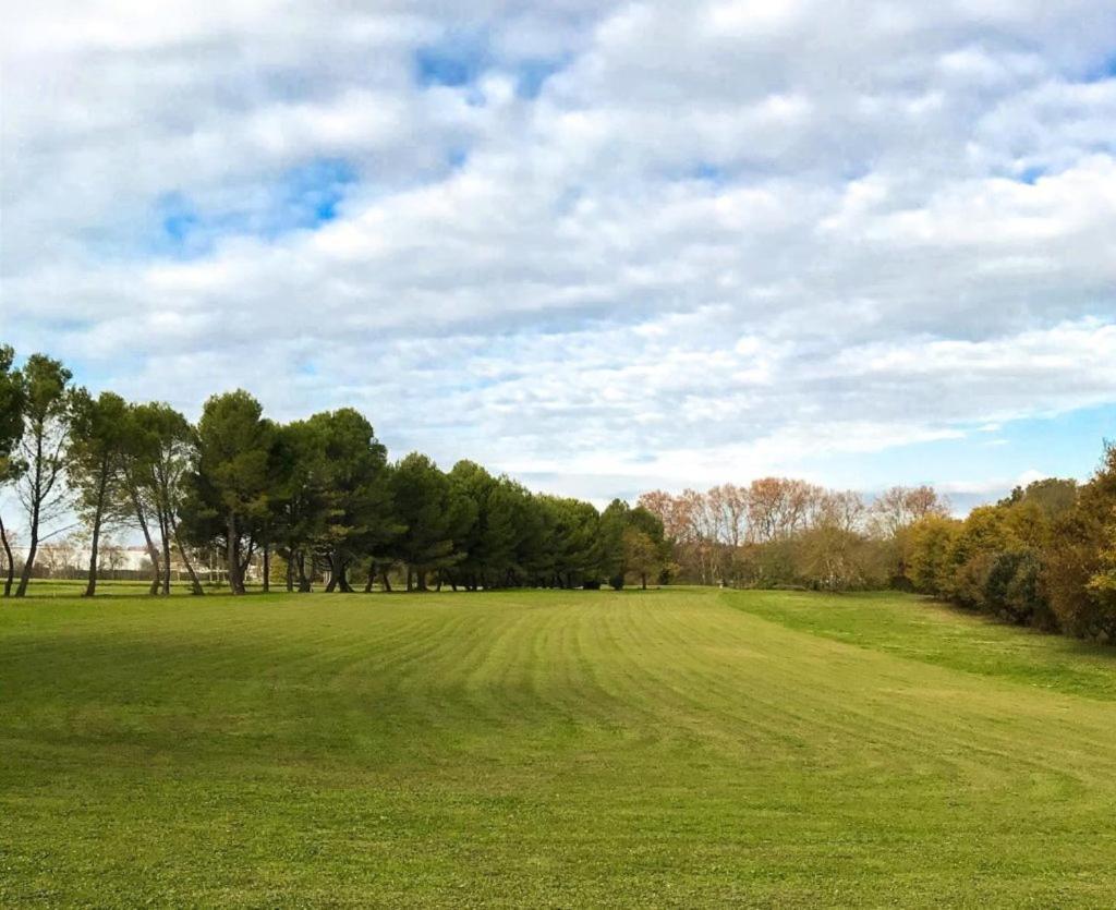 Golf Club D'Uzes Bed & Breakfast Luaran gambar