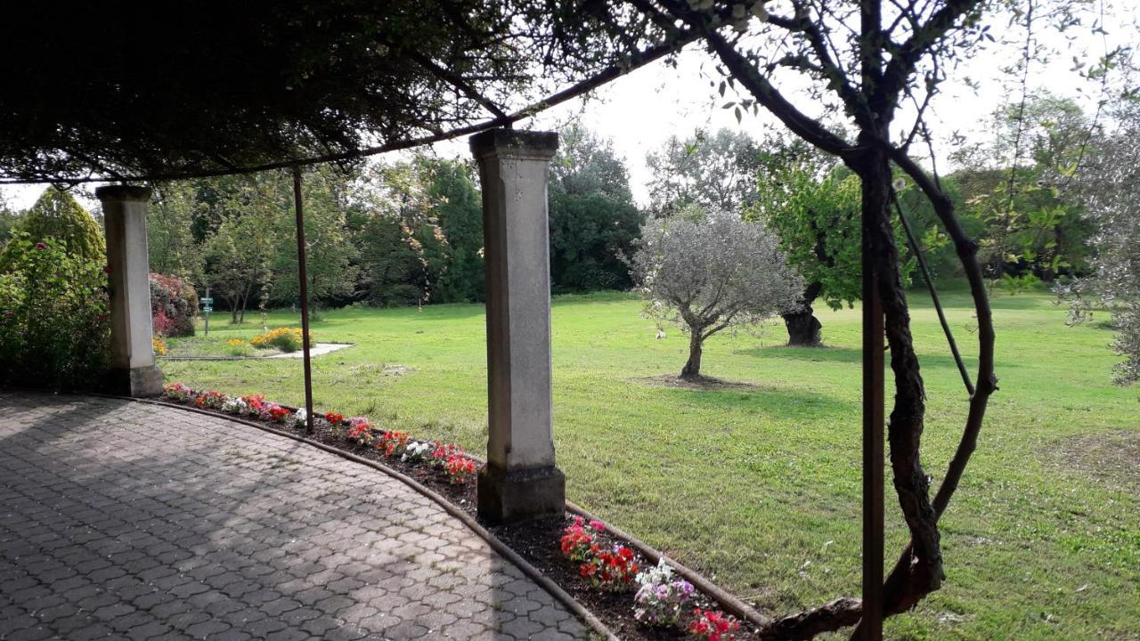 Golf Club D'Uzes Bed & Breakfast Luaran gambar